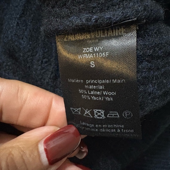 Zadig & Voltaire Zoe Wy, Navy turtleneck Sweater. Distressed edges. Wool/Yak. - Picture 5 of 16
